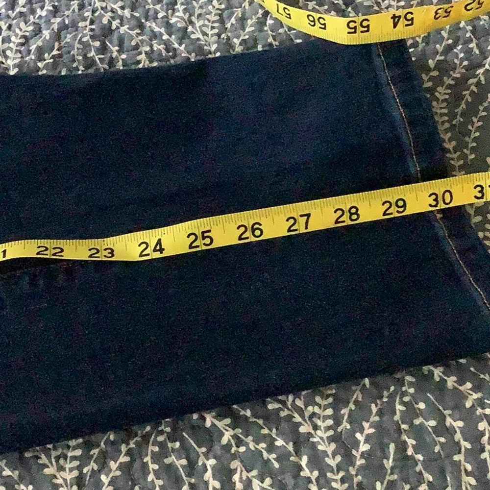L.L. Bean Women's Straight Leg Jeans in Dark Blue Denim - Picture 4 of 5